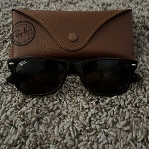 Tortoise shell new wayfarer ray bans